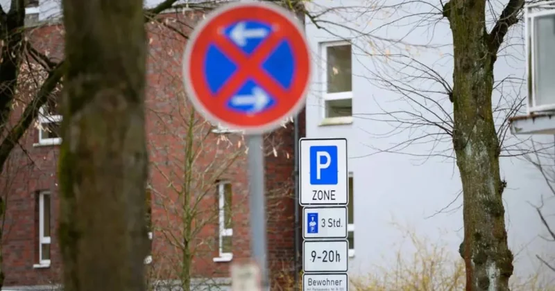 Yeni trafik levhası kafa karıştırdı: Park yasağı değil, anlamı çok daha farklı Sözcü Gazetesi