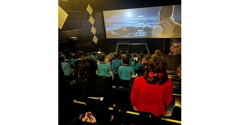 Mustafa Kemal filmi İstiklal Marşı sahnesiyle duygulandırıyor