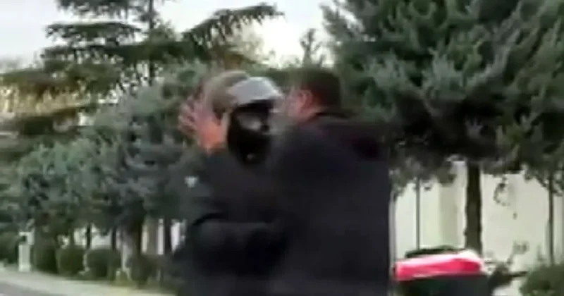 SON DAKİKA... Yer İstanbul Avcılar! İki sürücü trafikte yumruk yumruğa kavga etti: O anlar kamerada!