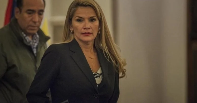 Eski devlet başkanı tahliye edildi