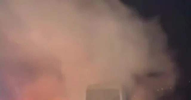 Dumanların yükseldiği yolcu midibüsündeki yangını muhtar ve vatandaşlar önledi Amasya Haberleri