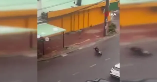 Kalmaegi Tayfunu Filipinler’in ardından Vietnam’ı vurdu