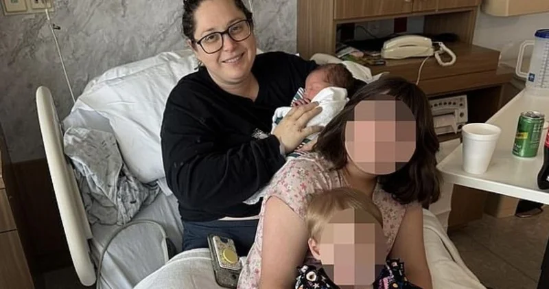 Böbrek taşı sandı bebek çıktı! 9 ay hamile kalan kadının ruhu bile duymadı