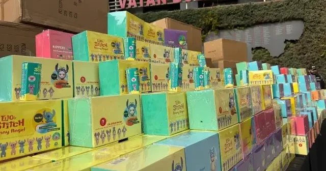 Fatih teki depoda milyonlarca lira değerinde 125 bin oyuncak ele geçirildi: Kanserojen madde içerdiği saptandı VİDEO İZLE