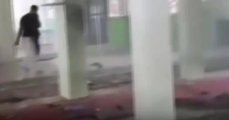 Endonezya da camide patlama: 54 yaralı