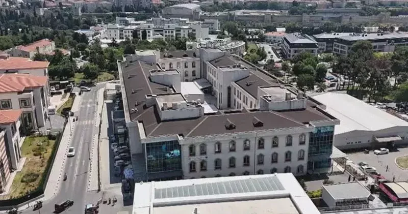 Yedikule Göğüs Hastalıkları Hastanesi nde yolsuzluk davasında sanıklar ilk kez hakim karşısına çıktı