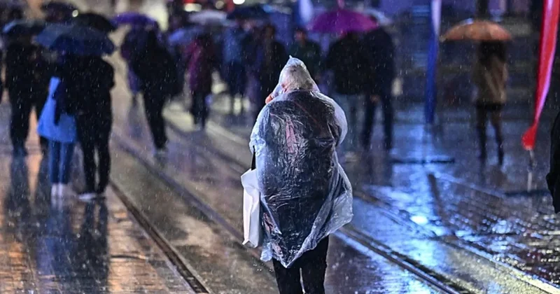 SON DAKİKA… Meteoroloji’den İstanbul dahil 5 bölge için kritik uyarı! Gök gürültülü sağanak ve fırtına bekleniyor: O saate dikkat!