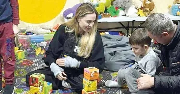 Ukrayna cephesinde Angelina Jolie sürprizi