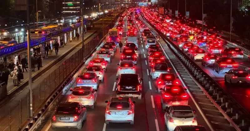 İstanbul da trafik yüzde 85 i gördü