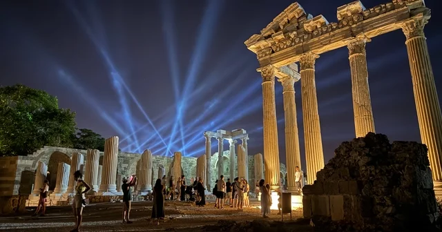 Antalya, tüm zamanların en yüksek ekim ayı ziyaretçi rekorunu kırdı Ankara Haberleri