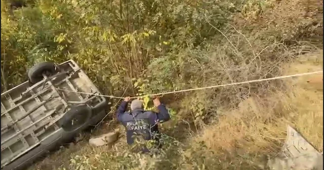 Malatya da minibüs devrildi: 3 yaralı Malatya Haberleri