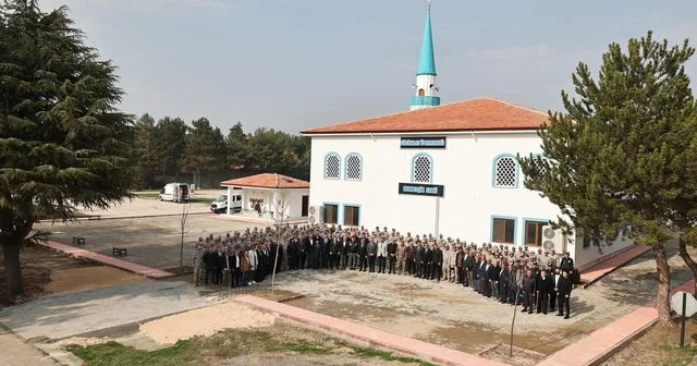 Merzifon 5 inci Ana Jet Üssü nde inşa edilen Mehmetçik Camii ibadete açıldı Amasya Haberleri