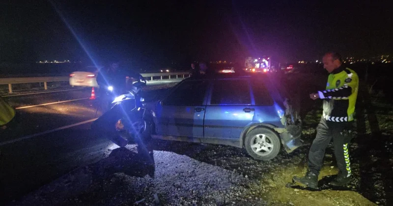 İlginç kaza! İçinde kimsenin olmadığı otomobil yola çıktı, yolcu otobüsüyle çarpıştı Sözcü Gazetesi