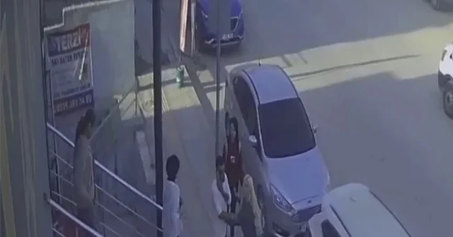 Deprem paniğiyle kaçan vatandaşların o anları kamerada Hatay Haberleri