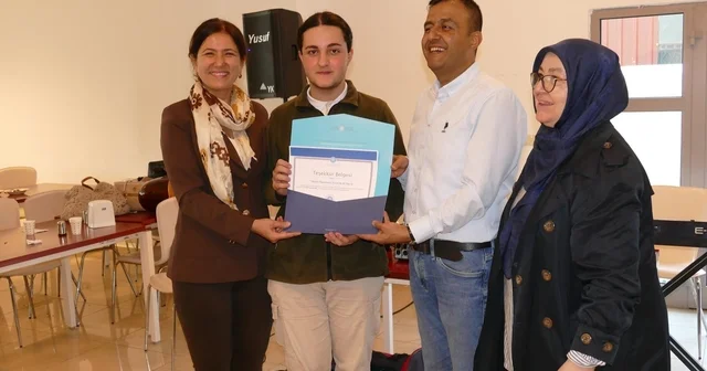 Seydişehir de üniversite öğrencilerine anne yemekleri ikram edildi Konya Haberleri