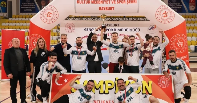 Kurumlar Arası Voleybol Turnuvası nın şampiyonu Milli Eğitim Müdürlüğü oldu Bayburt Haberleri
