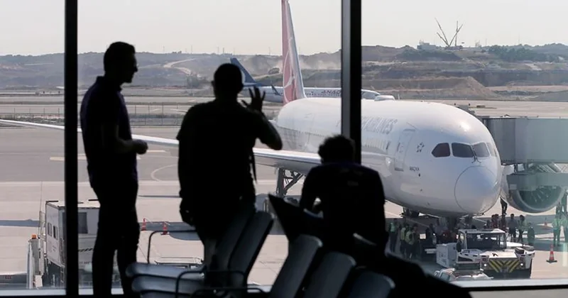 Gurbetçiler, havayolu şirketlerini protesto etti: Ülkemize gidemiyoruz bilet fiyatlarını indirin Sözcü Gazetesi