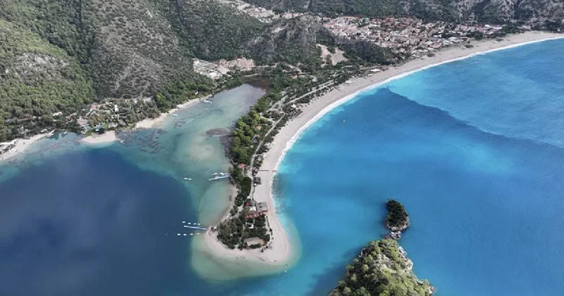 Ölüdeniz in rengi değişti