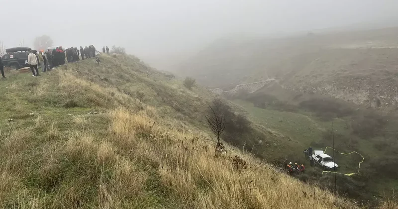 Denizli de otomobil devrildi, sürücü hayatını kaybetti