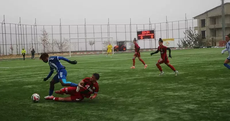 Hakkarigücü kadın takımı, Yüksekova Spor a 1 0 mağlup oldu