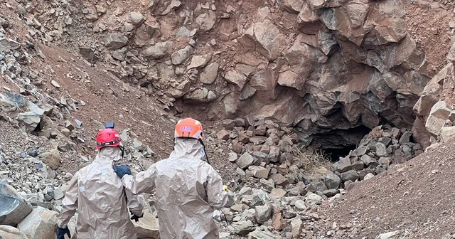 Define aranan mağarada çökme tehlikesi nedeniyle 11 kişilik kurtarma ekibi geri çekildi Şırnak Haberleri