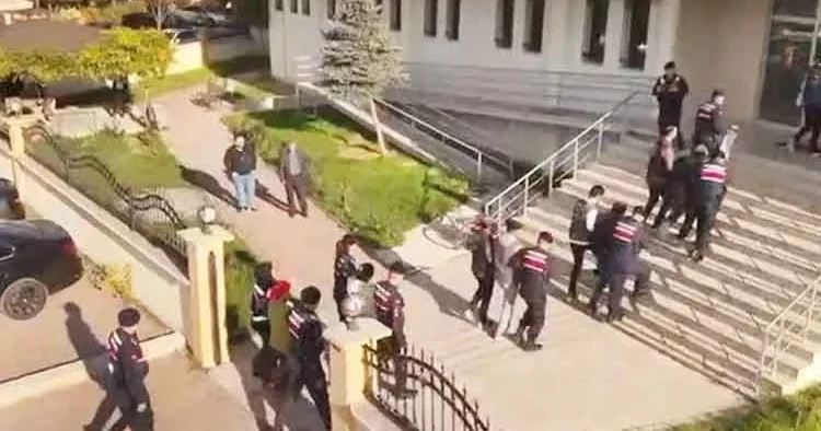 Katalogdan ‘yabancı gelin’ tuzağı: Takıları da alıp kaçtılar