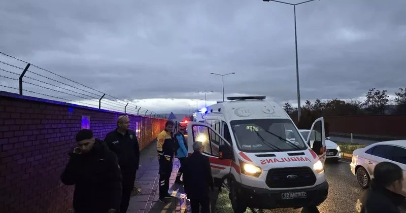 Kaygan zemin affetmedi! İki araç birbirine girdi: 6 yaralı