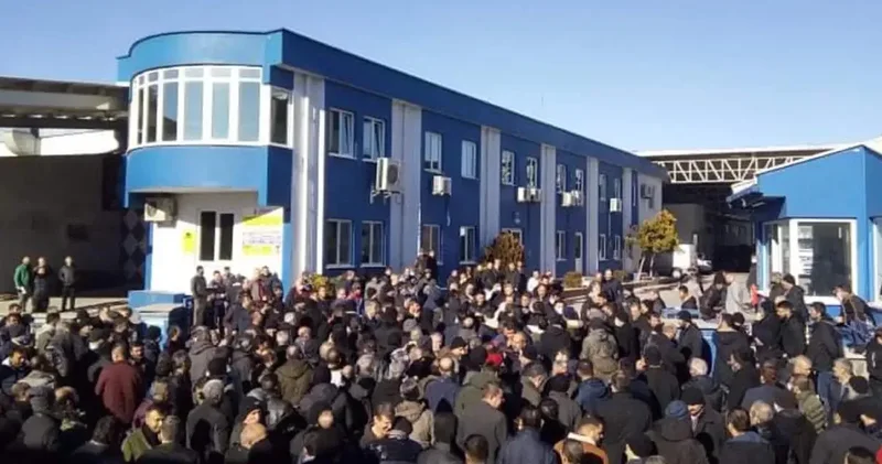 Tekstil fabrikasında korkunç olay! İşçinin kolları koptu