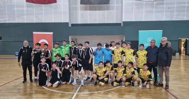 Köyceğizli hentbolcular önemli dereceler elde etti Muğla Haberleri