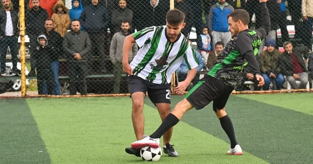 Kumluca da 27. Geleneksel Halı Saha Futbol Turnuvası başladı Antalya Haberleri