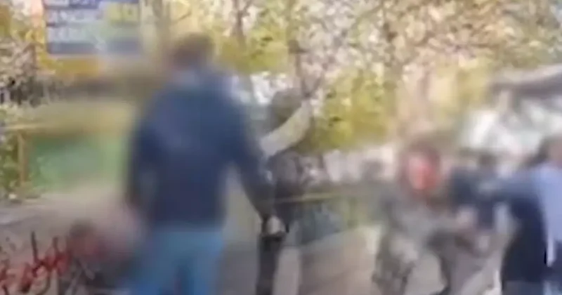 Yer: Diyarbakır! Yengesine mesaj atan kişiyi sokak ortasında darbetti