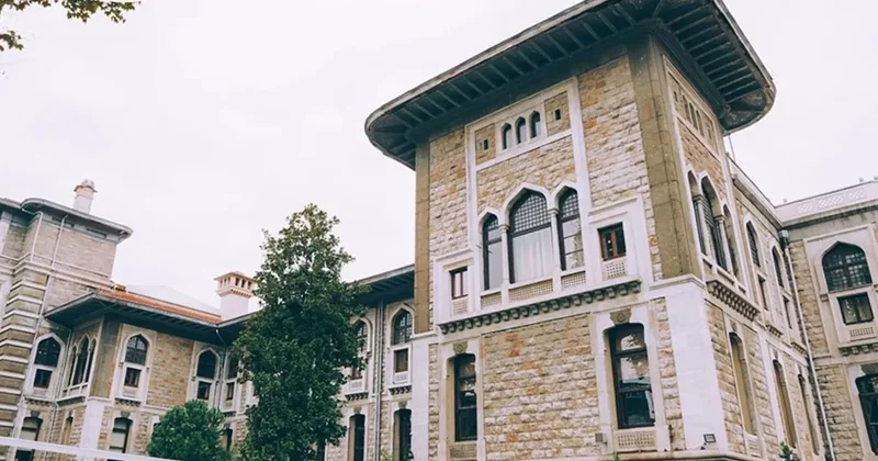 İstanbul Erkek Lisesi nde muştalı bıçaklı kavga Sözcü Gazetesi