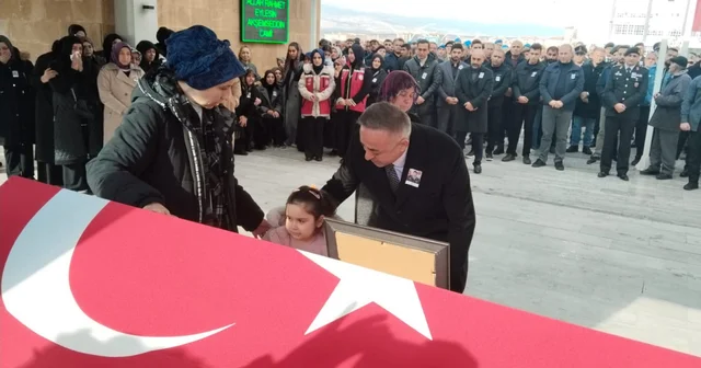 Silah kazası sonucu yaşamını yitiren üsteğmen, toprağa verildi Çorum Haberleri