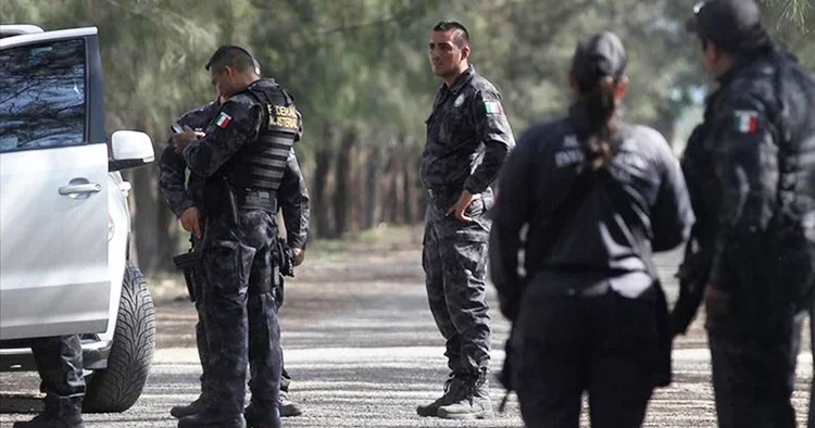 Meksika da araç havaya uçtu: 5 kişi yaşamını yitirdi