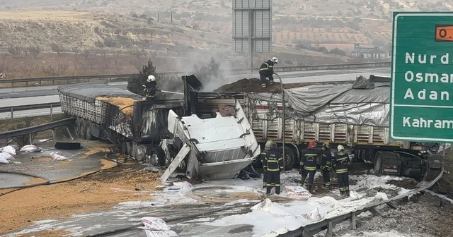 TAG Otoyolu nda çarpışan 3 tır yandı Gaziantep Haberleri