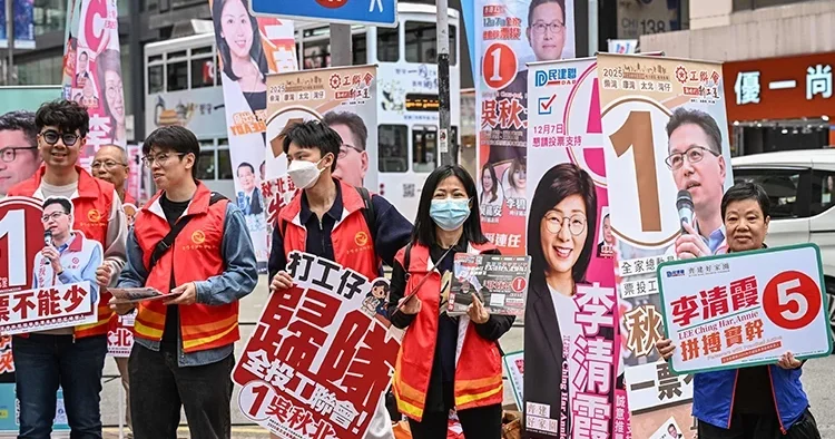 Hong Kong da Tai Po yangınının gölgesinde yerel seçimler düzenleniyor