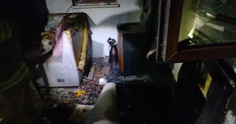 Karabük te gece yarısı alarmı! Bir kişi dumandan etkilendi