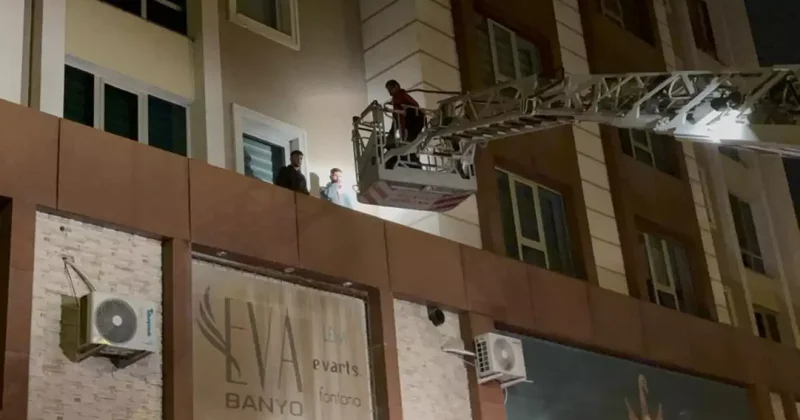 Garip olay: 3 üncü kattan çarşafla indiler: 2 gözaltı