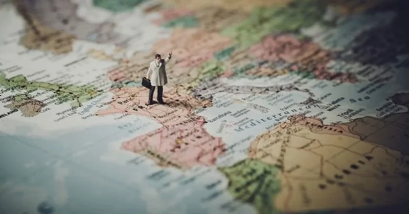 Milyar dolarlık CEO dünyanın kenarını bulana şirketin anahtarını verecek Sözcü Gazetesi