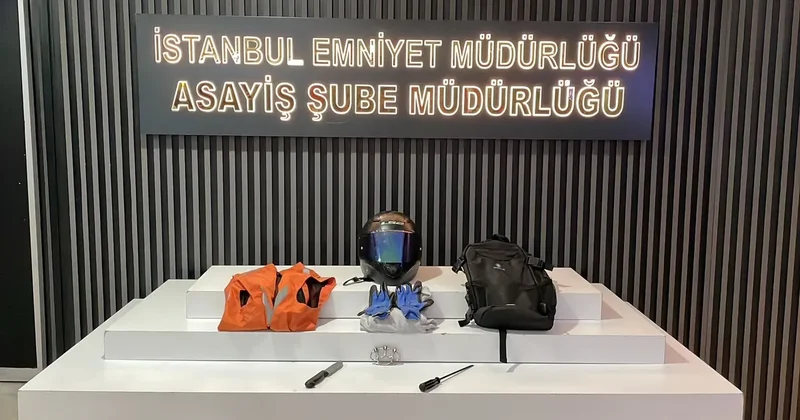 Alışverişten dönen kadını banyodan çıkan kasklı gasp etti! Gözaltına alınan gaspçıyı azmettiren kadının akrabası çıktı