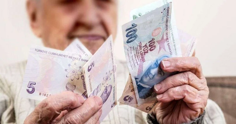 Emekli aylığı açıklaması: 42 bin lira mümkün ve gerçekçi
