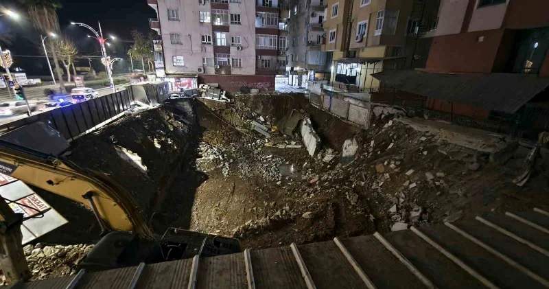 Şanlıurfa haberleri: İstinat duvarı çöken binadaki vatandaşlar tahliye edildi Şanlıurfa Haberleri