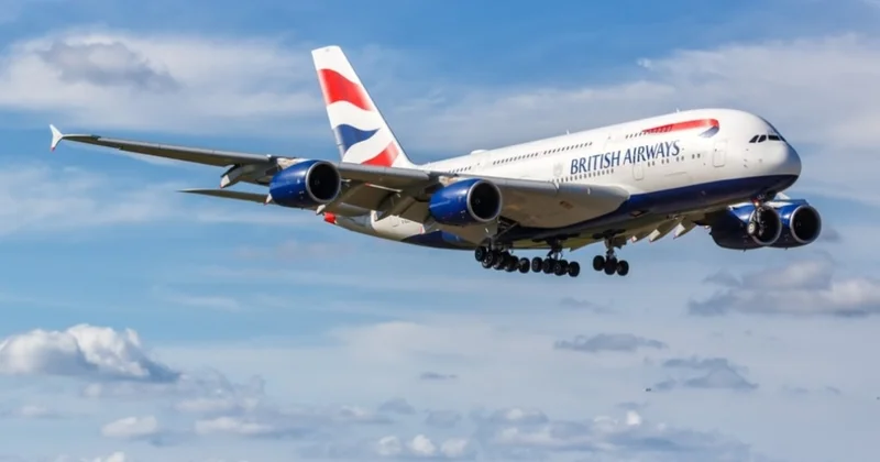 Uçak türbülansa girdi, iki kişinin ayak bileği kırıldı Sözcü Gazetesi