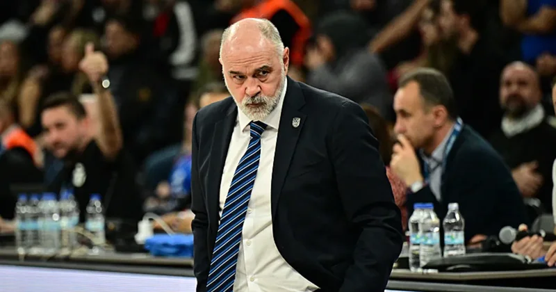 Anadolu Efes koçu Pablo Laso: Saçma top kayıpları yaptık