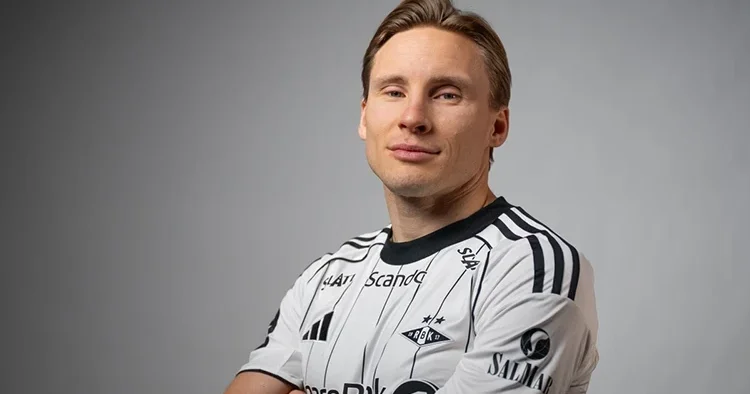 Beşiktaş tan ayrılan Svensson, yeni takımına imzayı attı