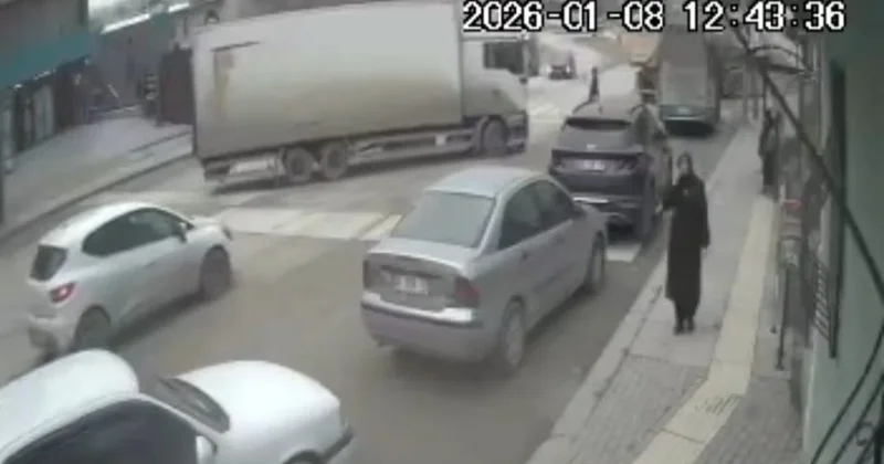 Feci ölüm! Düşürdüğü cüzdanını almaya çalışırken kamyonun altında kaldı Sözcü Gazetesi