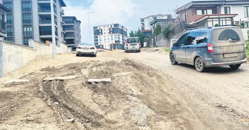 Yol değil, adeta mayın tarlası