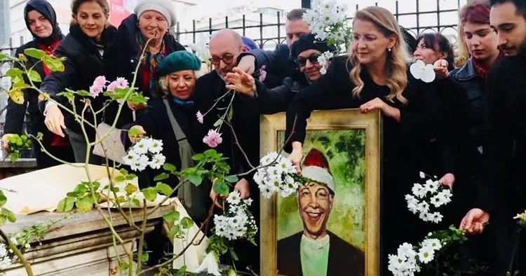 Münir Özkul anıldı