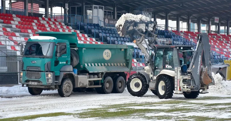 Atatürk Stadı nda çağ dışı görüntüler