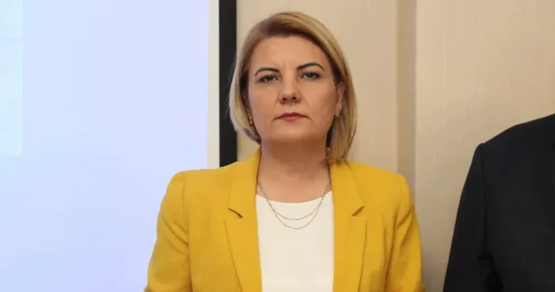 İzmit Belediye Başkanı Fatma Kaplan Hürriyet ten AKP ye geçeceği iddialarına yanıt: Kâle bile almıyorum